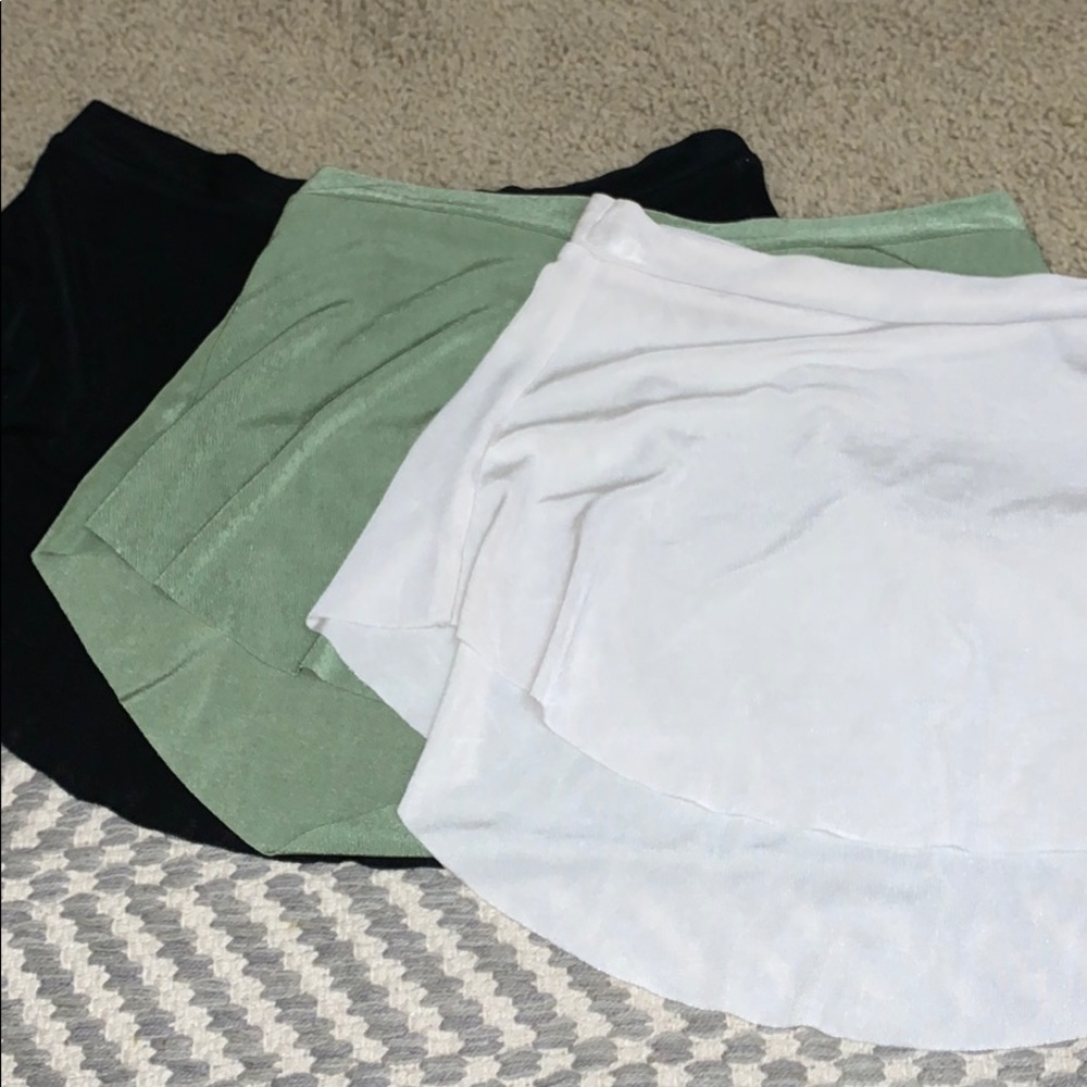 Size Small, Bullet Point Skirts!!